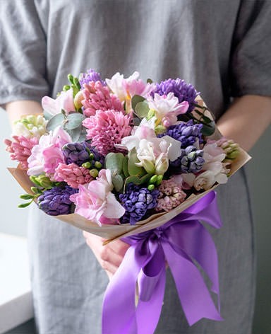 Бесплатная доставка цветов в Молодогвардейске